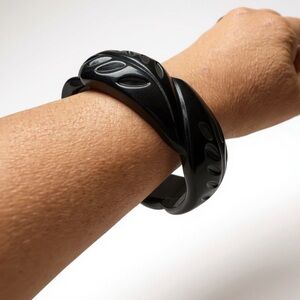 Vintage Style Carved Black Lucite Bangle Bracelet Chunky Statement Jewelry